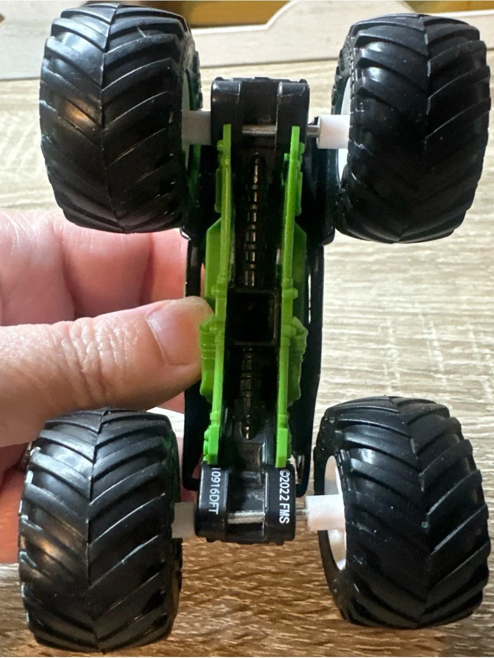 Hot Wheels Monster Jam Grave Digger 1:64 1/64 Monster Truck Black Green Die Cast